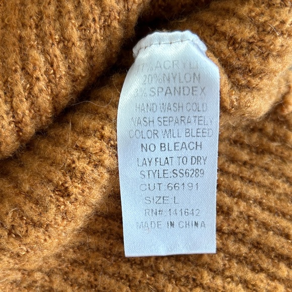 She + Sky Oversized V-Neck Knit Sweater Women’s Size L – Camel Brown - Picture 5 of 5